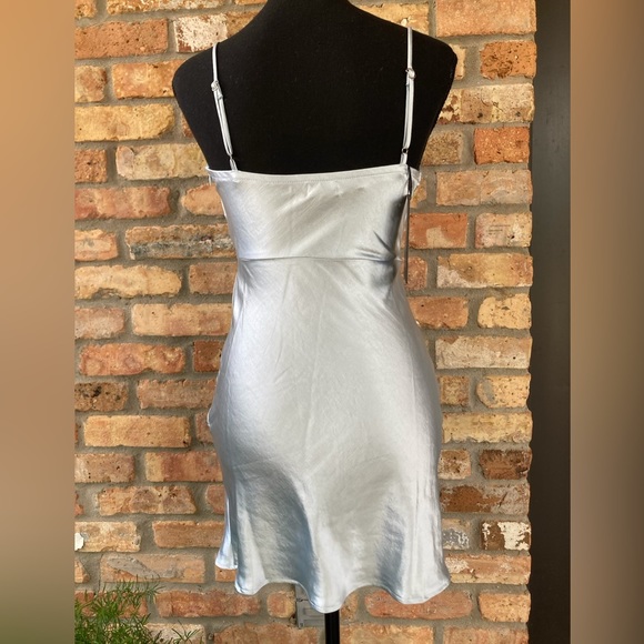 NWT Beginning Boutique Between Us Dress Light Blue Satin Slip Runs Small Size 6 - Picture 5 of 14